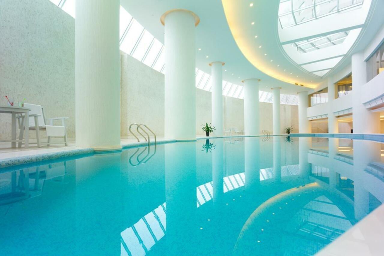 Optics Valley Kingdom Plaza Wuhan Exterior photo