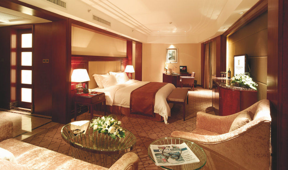 Optics Valley Kingdom Plaza Wuhan Room photo